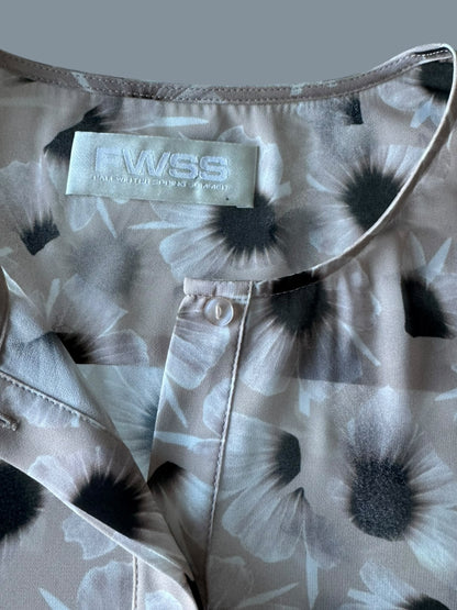 FWSS floral blouse size large